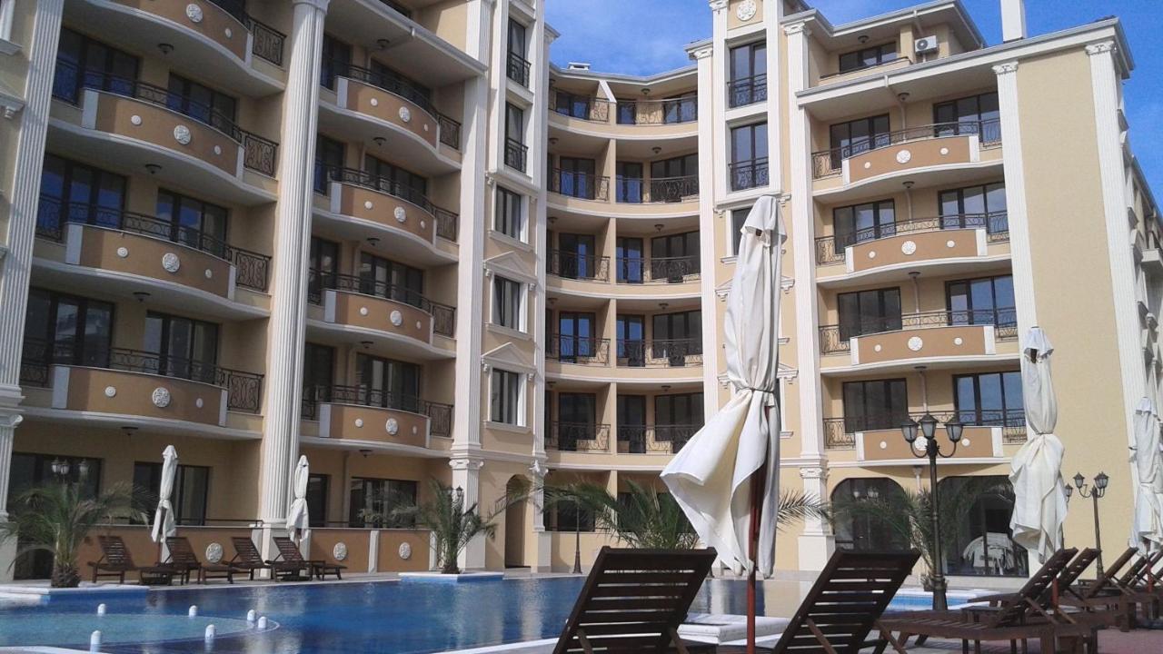 Flora Beach Private Lejlighedshotel Pomorie Eksteriør billede