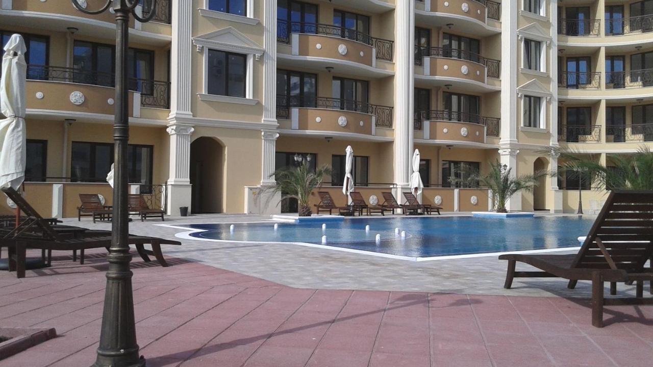 Flora Beach Private Lejlighedshotel Pomorie Eksteriør billede