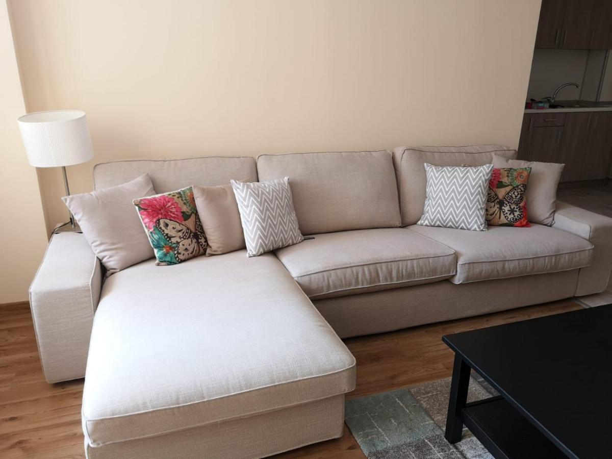 Flora Beach Private Lejlighedshotel Pomorie Eksteriør billede