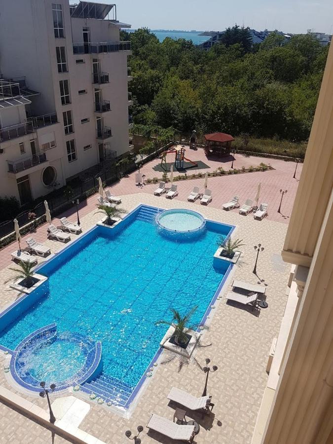 Flora Beach Private Lejlighedshotel Pomorie Eksteriør billede