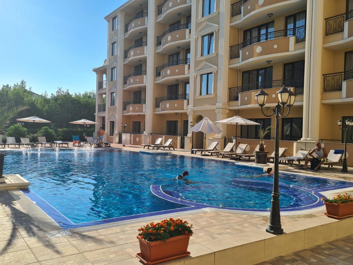Flora Beach Private Lejlighedshotel Pomorie Eksteriør billede