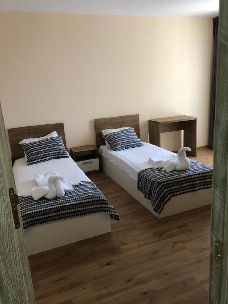 Flora Beach Private Lejlighedshotel Pomorie Eksteriør billede